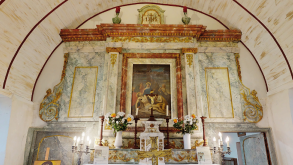  l'église de la Pommeraye : l'autel